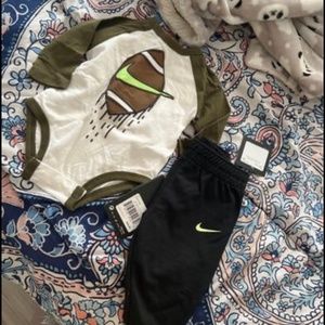 Size 3 months boys Nike outfits New with tags